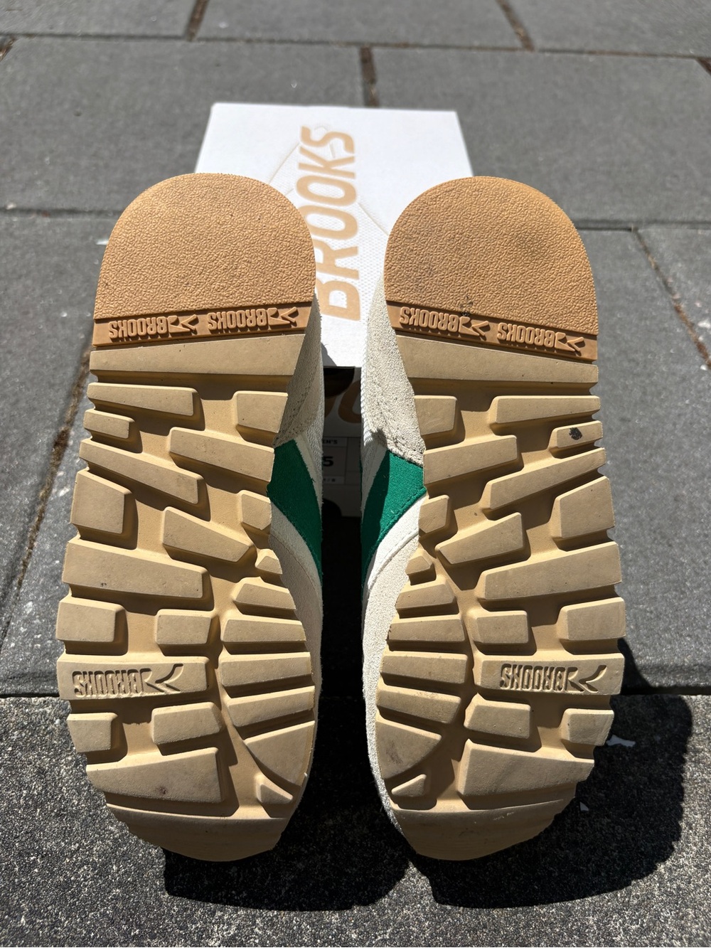 Brooks Chariot - Picture 15 of 15